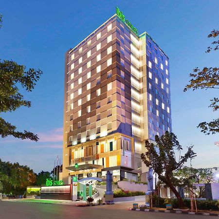 Ibis Styles Makassar Sam Ratulangi Hotel Exterior photo