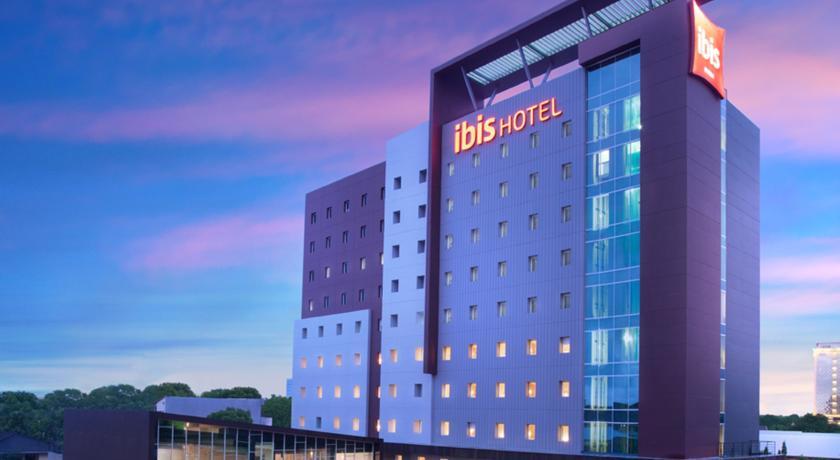 Ibis Styles Makassar Sam Ratulangi Hotel Exterior photo