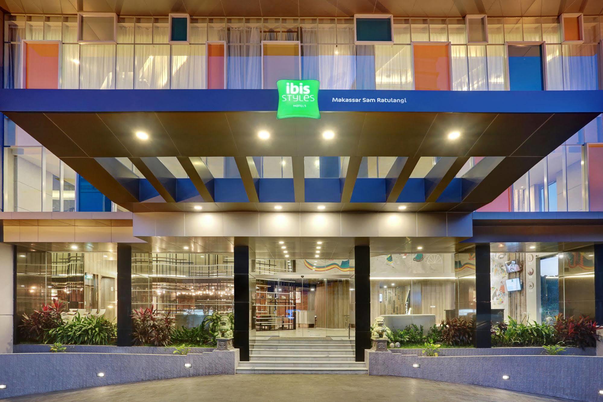 Ibis Styles Makassar Sam Ratulangi Hotel Exterior photo